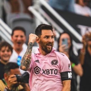 Meet your Posher, Nicholas